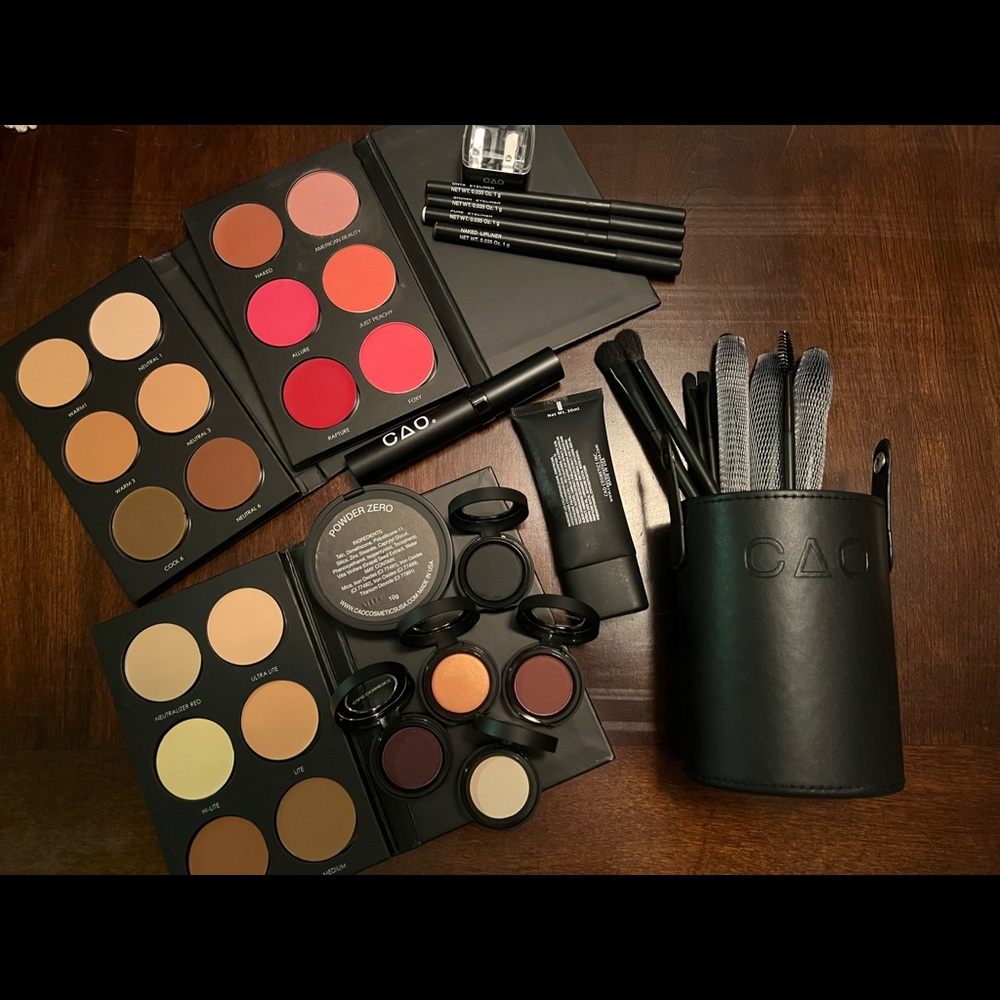 CAO Professional makeup kit